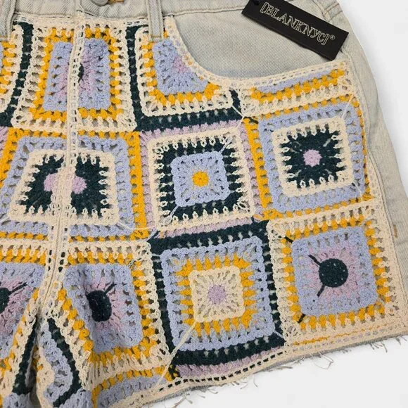 BlankNYC The Barrow High Rise Crochet Front Cutoff Shorts 30 Granny Square NWT - Picture 4 of 11